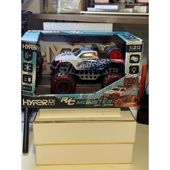 Hyper Toy Co. 1:20 Scale RC Monster Cool Lighting Truck Remote Control - NEW - Picture 8 of 9